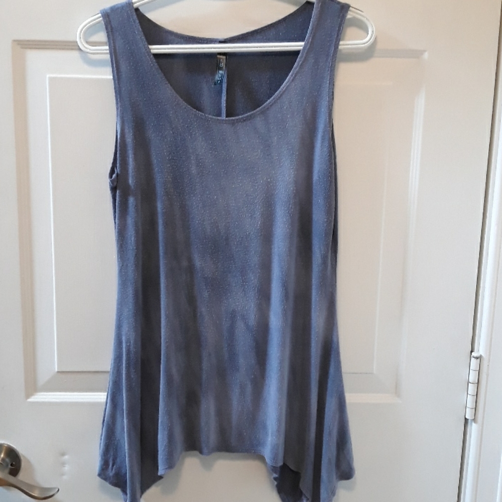 Long layering tank
